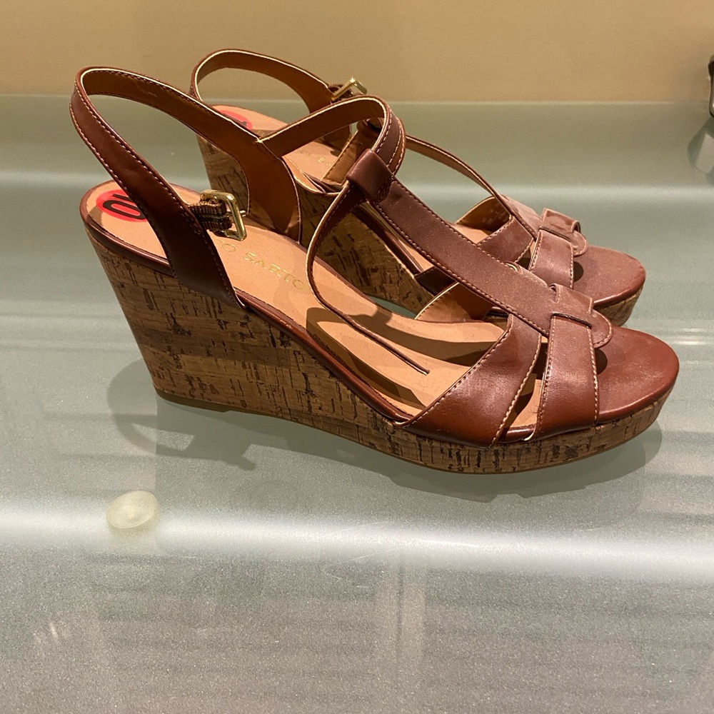 Franco Sarto Women's Tan Strappy Sandals - Picture 2 of 3